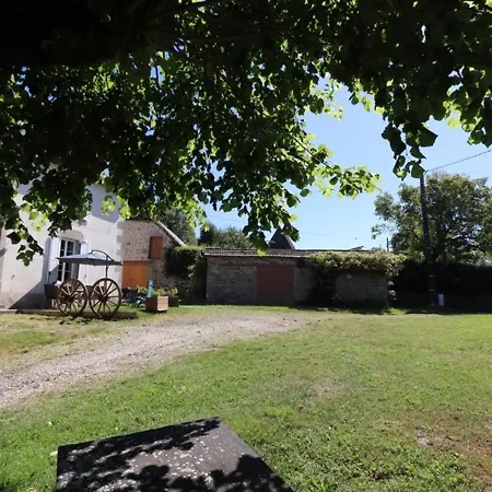 Gite Charmant Avec Cheminee, Jardin, Terrasse, Wifi, Pres Des Gorges De La Truyere Et Villages Medievaux - Fr-1-742-159 Leucamp